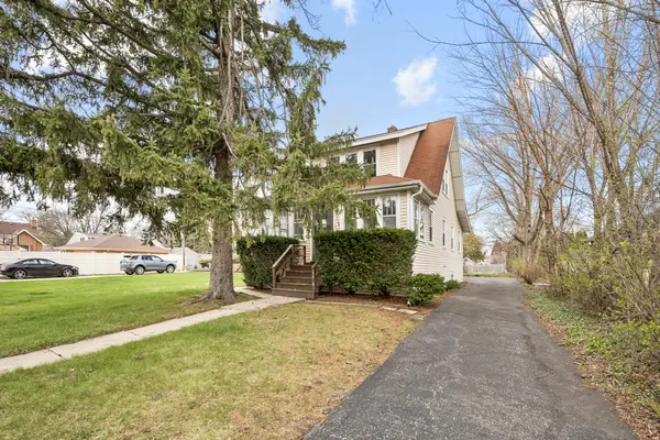 130 W Washington ST, Villa Park, IL 60181