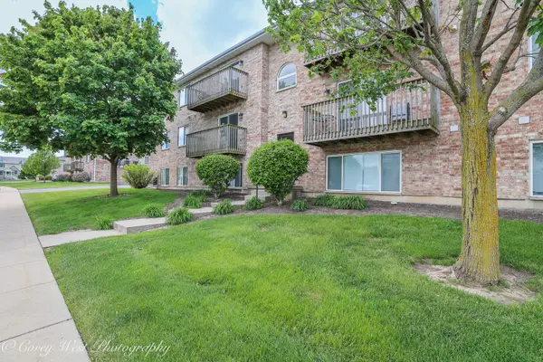 575 N Strack ST #103, Cortland, IL 60112