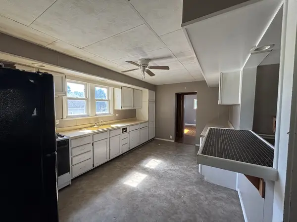 302 N Pine ST, Wenona, IL 61377
