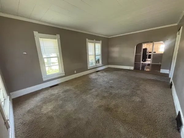 302 N Pine ST, Wenona, IL 61377