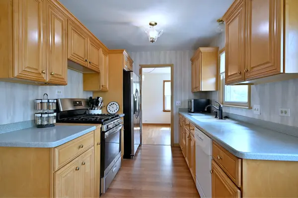 1032 Daniel DR, Bensenville, IL 60106