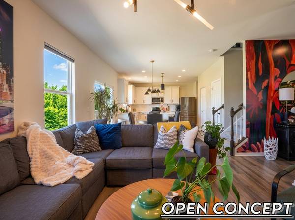 1022 Pauline PL, Plano, IL 60545