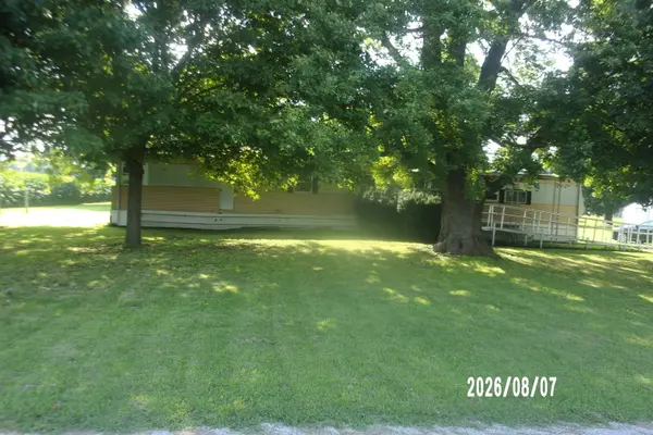 1745 N 3000 E RD, Sheldon, IL 60966