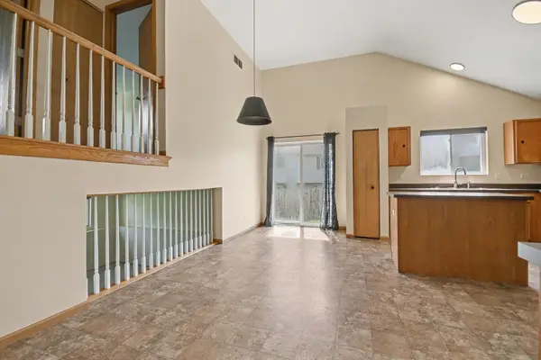 2220 White Eagle DR, Plainfield, IL 60586