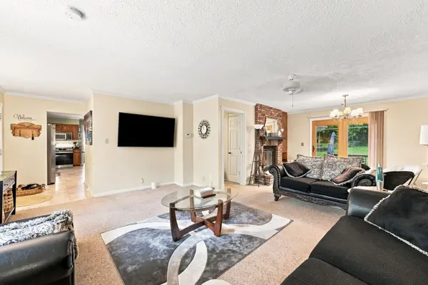 1106 Summit Hills DR, Bettendorf, IA 52722