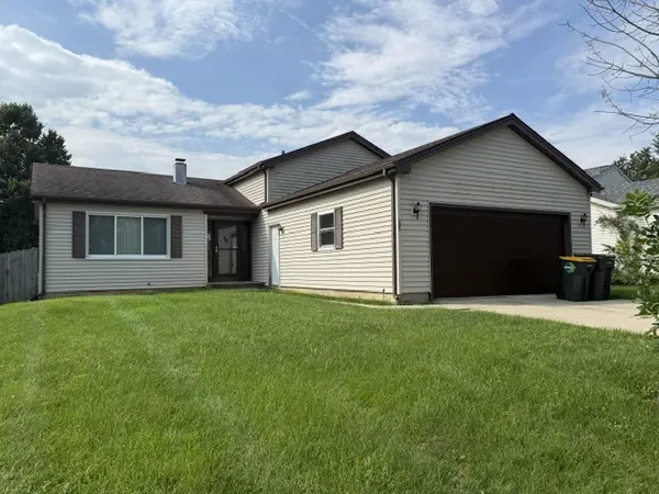 305 Somerset DR, Streamwood, IL 60107