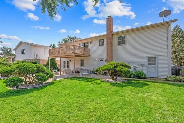 1814 W Catalpa LN, Mount Prospect, IL 60056