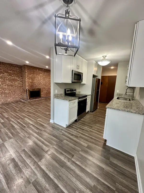 5500 Hillcrest LN #129-2M, Lisle, IL 60532