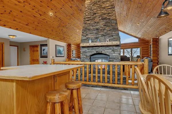 20368 Edgehill CIR, Richmond, MN 56368