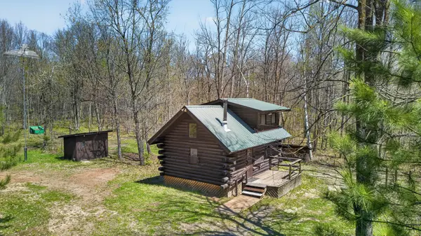 32710 Kettle River RD, Hinckley, MN 55037