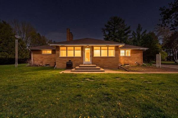 35727 Quest RD, Hillman, MN 56338