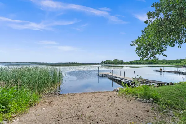 10538 Montgomery AVE NW, Annandale, MN 55302