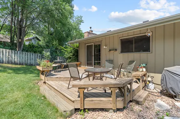 5986 McKinley ST NE, Fridley, MN 55432