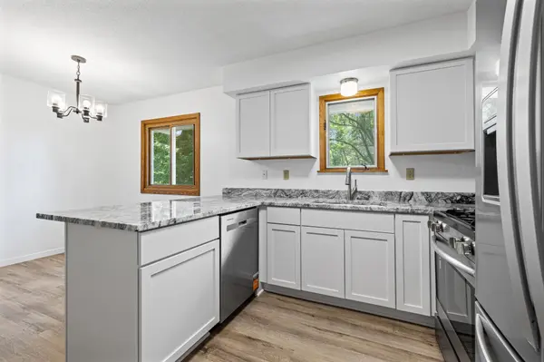 4321 Pleasant ST SE, Prior Lake, MN 55372