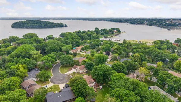148 Stacy CIR, Waconia, MN 55387