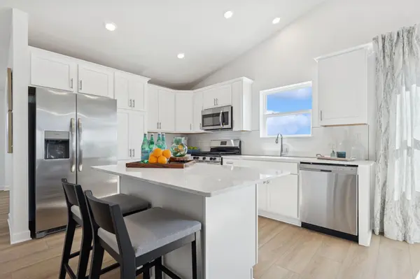 1817 Lincoln AVE, Saint Paul Park, MN 55016