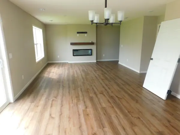 6869 101st ST S, Cottage Grove, MN 55016