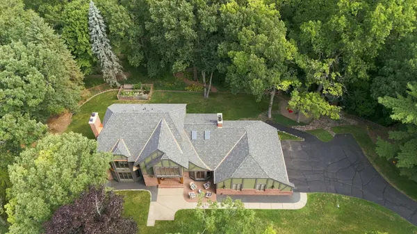 8493 133rd ST W, Apple Valley, MN 55124