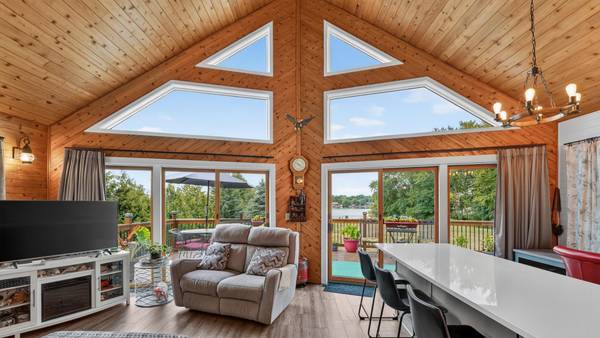 28531 Bay Shore DR NW, Isanti, MN 55040