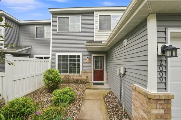 2009 Gresham AVE N #19, Oakdale, MN 55128