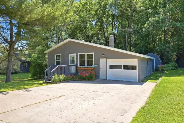 718 Wisconsin AVE, Amery, WI 54001