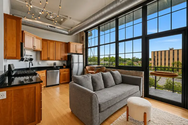 1901 E Hennepin AVE #306, Minneapolis, MN 55413
