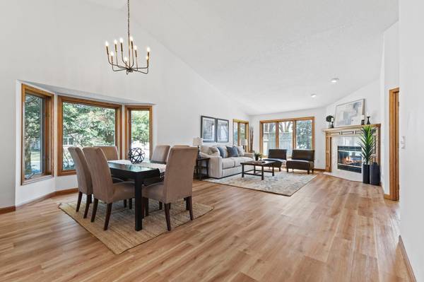 5619 Dunlap AVE N, Shoreview, MN 55126