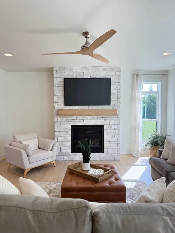 W5875 DELTA DR, Menasha, WI 54952