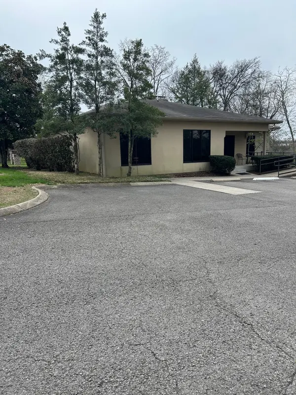 1208 Nashville Pike, Gallatin, TN 37066