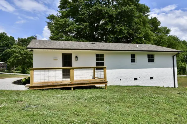 41 Peppertown Rd, Loretto, TN 38469