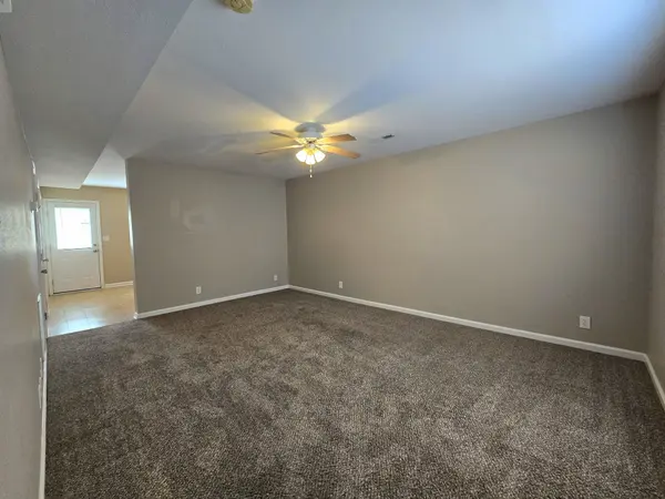 248 Executive Ave #2B, Clarksville, TN 37042