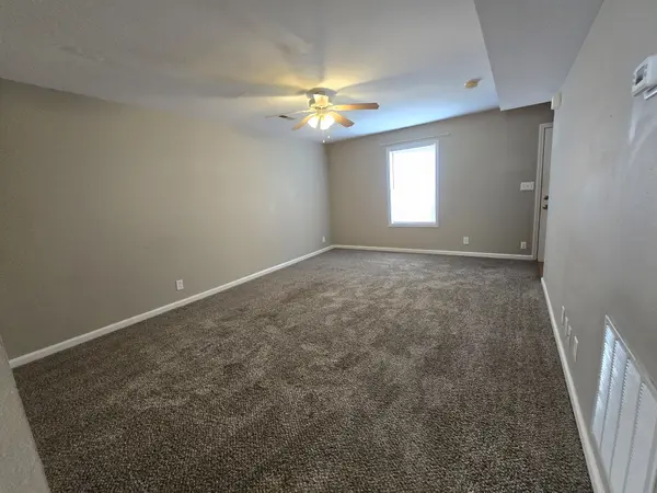 248 Executive Ave #2B, Clarksville, TN 37042