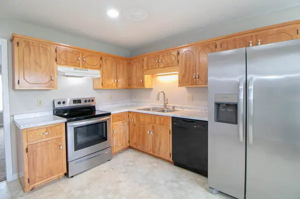 1957 Timberline Cir, Oak Grove, KY 42262