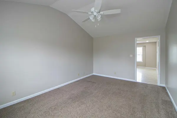 1957 Timberline Cir, Oak Grove, KY 42262