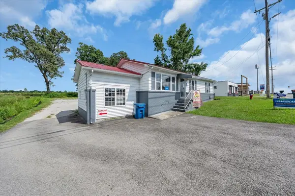 1178 Woodbury Hwy, Manchester, TN 37355