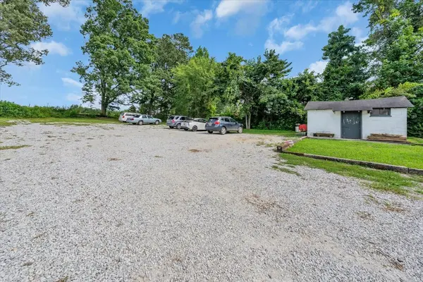 1178 Woodbury Hwy, Manchester, TN 37355