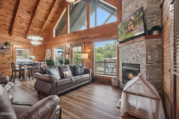 605 Cherry Blossom Way, Pigeon Forge, TN 37863