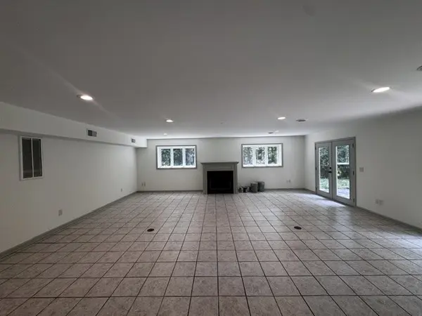 8664 Poplar Creek Rd, Nashville, TN 37221
