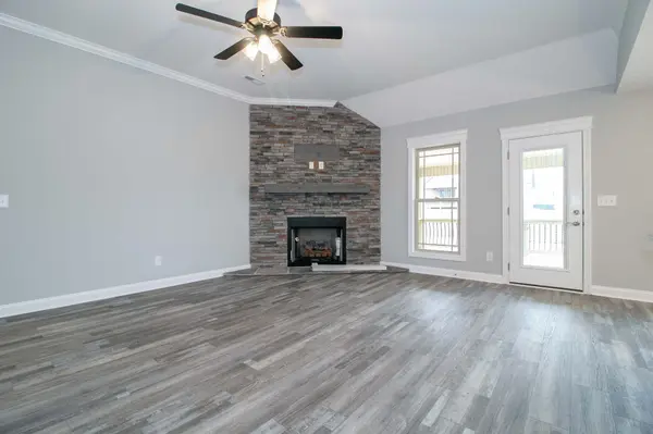 1080 Harrison Way, Clarksville, TN 37042