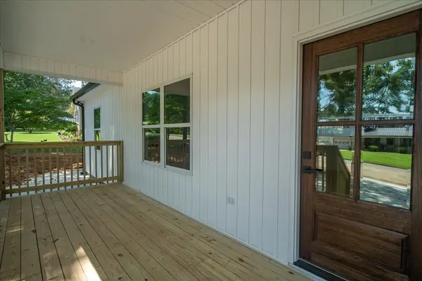 300 Devin Dr, Lawrenceburg, TN 38464