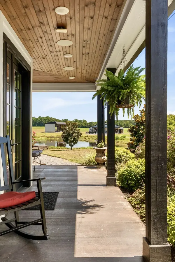 9952 Missionary Ridge Rd, Bon Aqua, TN 37025