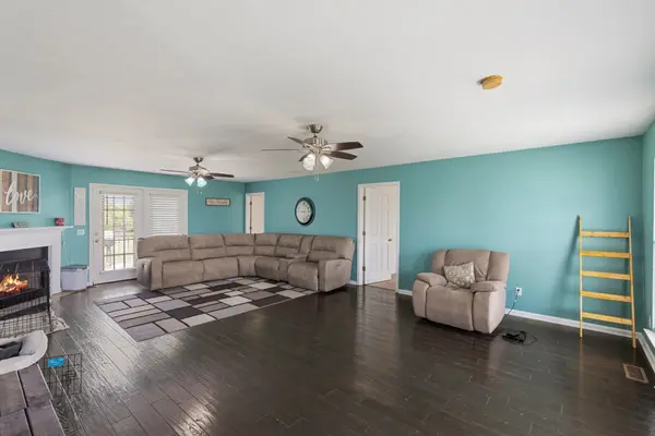 1358 Jason Cir, Ashland City, TN 37015