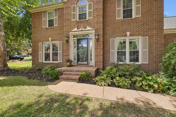 208 Heathersett Dr, Franklin, TN 37064