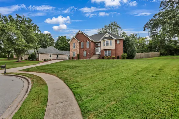 2235 Jasmine Dr, Clarksville, TN 37043