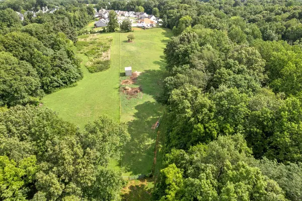 615 McAdoo Creek Rd, Clarksville, TN 37043