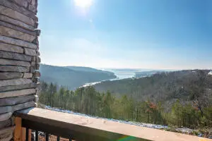58 Shellie Lane, Indian Point, MO 65616