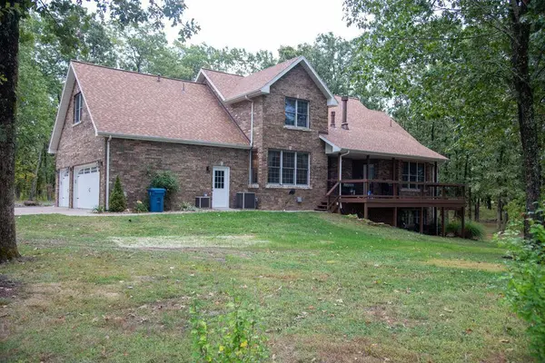 901 Shilee Drive, Rogersville, MO 65742
