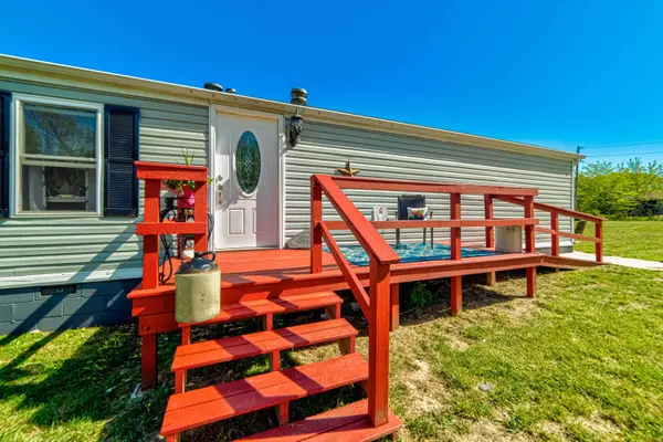 447 Driftwood Lane, Sparta, MO 65753