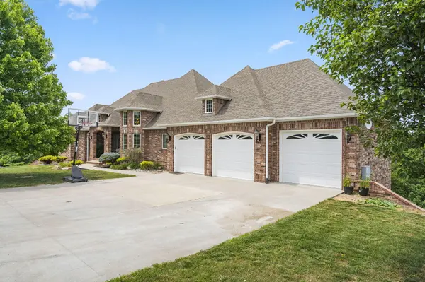 159 Gavins Trail, Walnut Shade, MO 65771