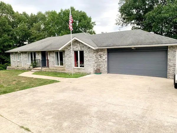 89 James River Road,  Kimberling City,  MO 65686